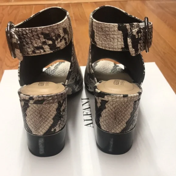 Alfani Snakeskin Shoes, 7M - Picture 3 of 5